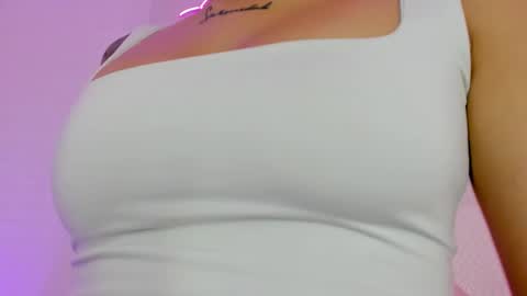 Snapshot of venus_nite chatting on October 2025 09:53:02 PM venus_nite online show from October 2025 09:53:02 PM