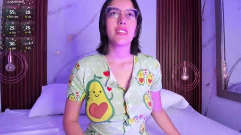 Snapshot of venusgreys1_ chatting on September 2025 11:55:01 AM Venus online show from September 2025 11:55:01 AM