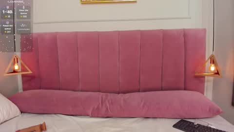 Snapshot of venusgreys1_ chatting on September 2025 12:21:01 PM Venus online show from September 2025 12:21:01 PM