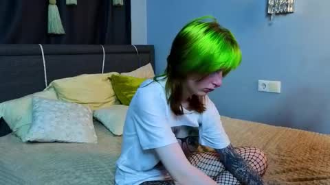 Erica online show from October 2025 08:28:01 PM