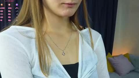 Olivia online show from November 2025 02:01:02 AM