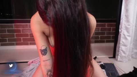 vero_cam online show from February 2025 06:12:01 AM