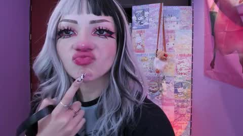 Snapshot of vero_osb chatting on October 2025 11:49:02 PM online show from October 2025 11:49:02 PM