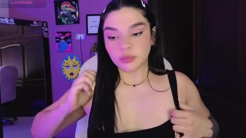 veronica_118 online show from October 2025 11:31:02 PM