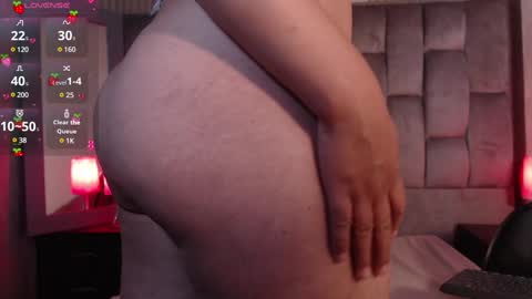 Snapshot of veronica_saenzz1 chatting on February 2025 08:53:02 PM Vero online show from February 2025 08:53:02 PM