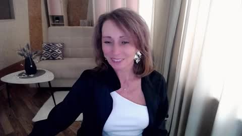 Helen online show from February 2025 09:21:02 AM