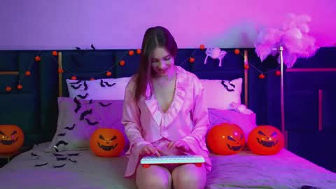 Snapshot of veronicavance chatting on October 2025 06:07:02 PM Veronica online show from October 2025 06:07:02 PM