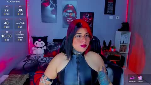 Snapshot of veronika_metalstar chatting on October 2025 01:08:02 PM Miss Veronika online show from October 2025 01:08:02 PM