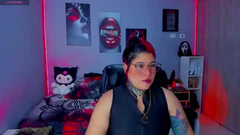 Snapshot of veronika_metalstar chatting on November 2025 08:15:02 AM Miss Veronika online show from November 2025 08:15:02 AM