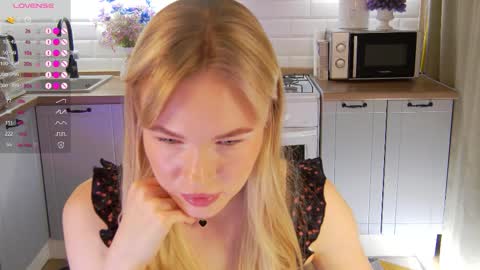 Veronika online show from October 2025 03:38:02 PM