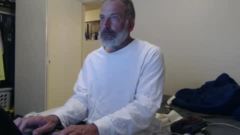 hairy man online show from March 2025 02:15:01 AM