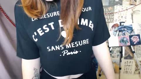 veryveryvery_shy online show from December 2024 06:44:01 AM