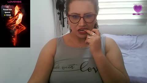 Vesper Vixen online show from September 2025 02:07:02 PM