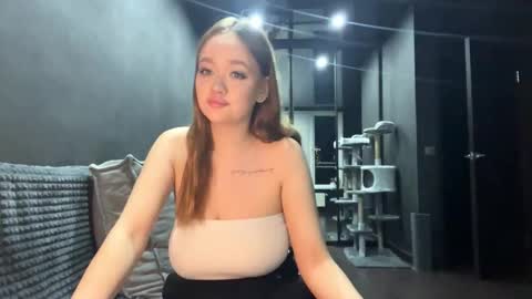 Snapshot of vestaszanto chatting on November 2025 06:02:01 PM Esta online show from November 2025 06:02:01 PM