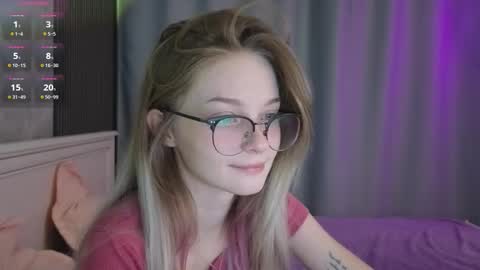 Snapshot of vialeta_baby chatting on September 2025 11:50:01 PM Vi online show from September 2025 11:50:01 PM