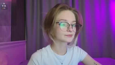 Snapshot of vialeta_baby chatting on October 2025 11:14:01 PM Vi online show from October 2025 11:14:01 PM