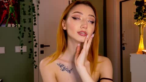 Snapshot of viaress chatting on September 2025 04:08:01 PM VIARESS online show from September 2025 04:08:01 PM