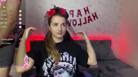 Snapshot of vibe_and_night chatting on October 2025 10:38:01 AM Vail and Nevada online show from October 2025 10:38:01 AM