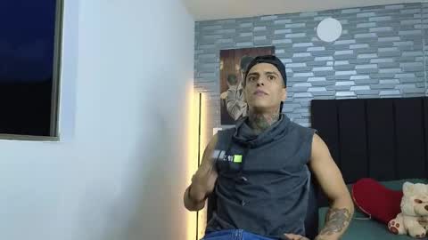 Victor cardenas online show from December 2024 11:08:02 PM