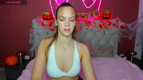 vickie_smith online show from October 2025 01:46:01 AM