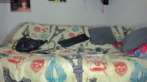 vicky manuela online show from December 2024 11:42:02 AM