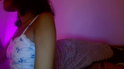 Snapshot of vickyyyx chatting on October 2025 05:59:01 AM Goddess Victory online show from October 2025 05:59:01 AM