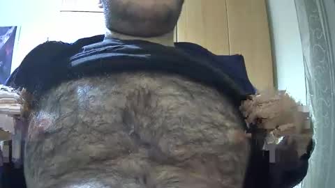 VictorHume online show from November 2025 05:35:01 PM