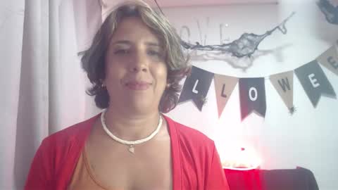 Snapshot of victoria25_meester chatting on October 2025 09:34:01 PM Hi guys Im victoria Be the one who can control me in PVT online show from October 2025 09:34:01 PM