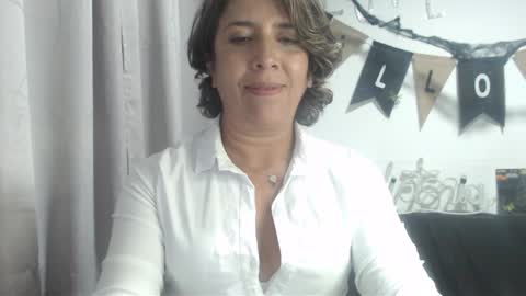 Snapshot of victoria25_meester chatting on October 2025 10:43:02 PM Hi guys Im victoria Be the one who can control me in PVT online show from October 2025 10:43:02 PM