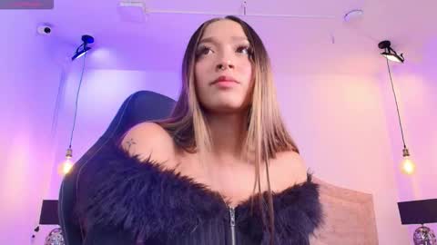 Snapshot of victoria_adams14 chatting on November 2025 05:07:01 AM Victoria for you online show from November 2025 05:07:01 AM