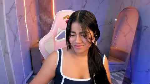 victoria_b_ online show from October 2025 08:08:01 PM