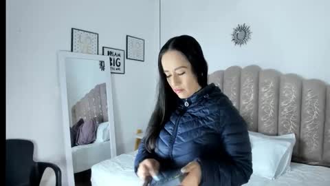 Snapshot of victoria_cooper3 chatting on October 2025 10:25:01 AM valentina online show from October 2025 10:25:01 AM