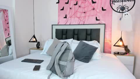 Snapshot of victoria_cooper3 chatting on November 2025 11:42:02 AM valentina online show from November 2025 11:42:02 AM