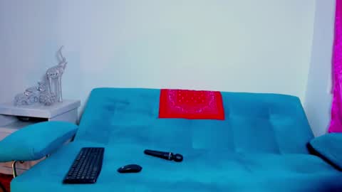 Snapshot of victoria_jhones chatting on October 2025 05:48:02 PM Victoria online show from October 2025 05:48:02 PM