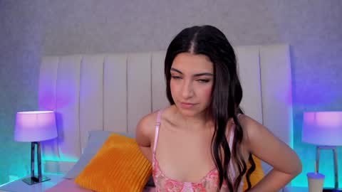 Snapshot of victoria_joliegb chatting on December 2024 12:40:02 PM Victoria Lozano online show from December 2024 12:40:02 PM