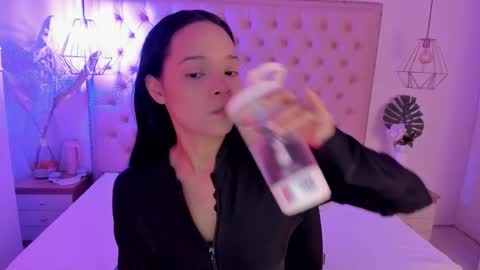 victoria_kitt online show from September 2025 04:01:02 PM