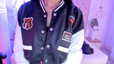 victoria_kitt online show from October 2025 07:01:02 PM