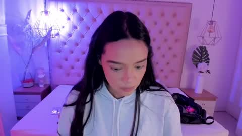 victoria_kitt online show from October 2025 04:04:02 PM