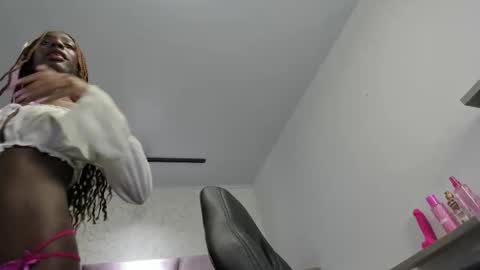 Vicky  online show from October 2025 08:51:02 PM