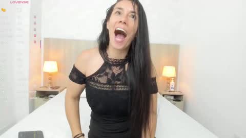 victoria_pachon online show from September 2025 07:16:01 PM