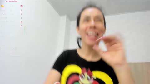 Snapshot of victoria_pachon chatting on October 2025 07:23:01 PM victoria_pachon online show from October 2025 07:23:01 PM