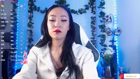 Victoria  online show from October 2025 01:17:01 AM