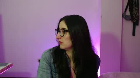 Snapshot of victoria_riider chatting on November 2025 08:42:02 PM Victoria online show from November 2025 08:42:02 PM