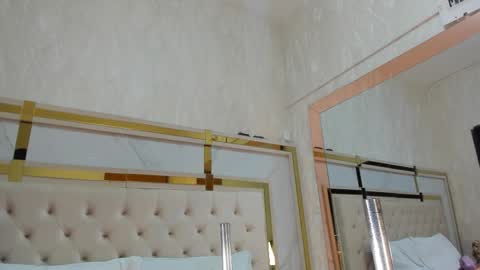 Victoria Sofia online show from October 2025 07:23:02 PM