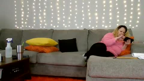 Victoria and Jesse online show from December 2024 02:38:02 PM