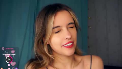 Snapshot of victoriadreamtt chatting on October 2025 07:54:02 PM Anasteisha Day Helen Night online show from October 2025 07:54:02 PM