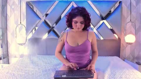    online show from October 2025 09:05:02 PM