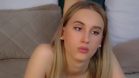 Snapshot of victoriahopson chatting on October 2025 06:42:02 PM Victoria online show from October 2025 06:42:02 PM