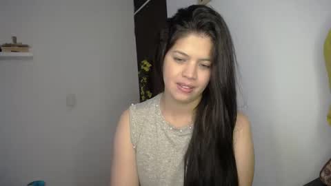 victorialg online show from September 2025 07:30:01 PM