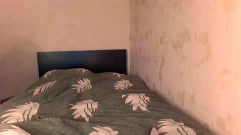 Snapshot of victoriande chatting on December 2024 01:00:01 PM Eva and Victor online show from December 2024 01:00:01 PM